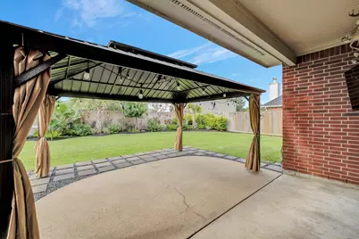 1745 N Meridian Greens Drive, Dickinson, TX 77539 - Photo 27