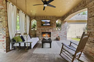 1680 Beech Dr, Conroe, TX 77385 - Photo 3