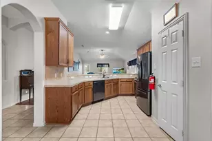 1803 Winding Trail Ln, Alvin, TX 77511 - Photo 5