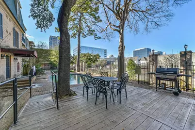 4515 Briar Hollow Place #302, Houston, TX 77027 - Photo 9