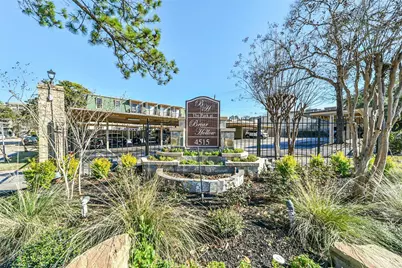 4515 Briar Hollow Place #302, Houston, TX 77027 - Photo 7