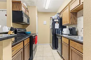 904 University Oaks Blvd, College Station, TX 77840 - Photo 9