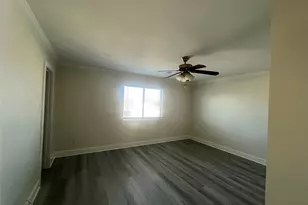 11809 Longwood Garden Way, Houston, TX 77047 - Photo 7