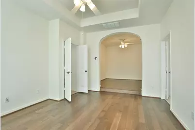 95 Douvaine Court, The Woodlands, TX 77382 - Photo 17