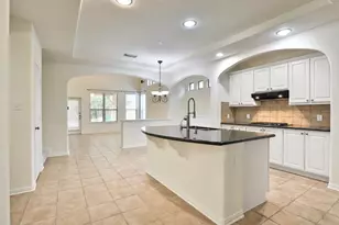 95 Douvaine Ct, The Woodlands, TX 77382 - Photo 11