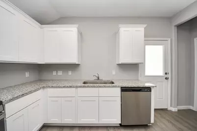 803 Jefferson Ave, Cleveland, TX 77327 - Photo 11