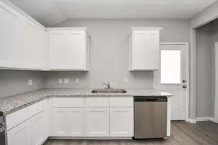 803 Jefferson Ave, Cleveland, TX 77327 - Photo 11