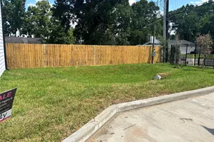 1032 Marcolin St, Houston, TX 77088 - Photo 21