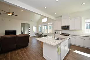 1535 Cathedral Bend Drive, Missouri City, TX 77459 - Photo 9