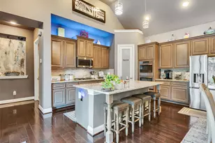 8911 Leaning Hollow Ln, Spring, TX 77379 - Photo 3