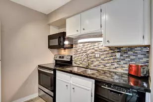 1880 White Oak Dr, Houston, TX 77009 - Photo 13