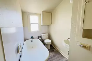 409 Botts St, Brenham, TX 77833 - Photo 11