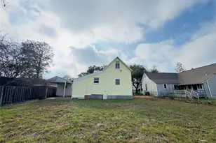 409 Botts St, Brenham, TX 77833 - Photo 19