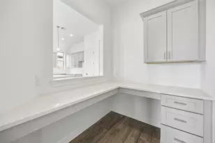 13718 Ballast Grn Dr, Texas City, TX 77568 - Photo 9