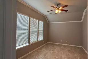 16126 Saxon Hollow Ln, Houston, TX 77084 - Photo 11