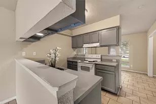 7515 Londres Dr, Houston, TX 77083 - Photo 13