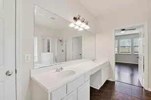 2010 Balsam Lake Ln, Pearland, TX 77584 - Photo 31