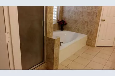 3518 Shadow Bluff Court, Houston, TX 77082 - Photo 9