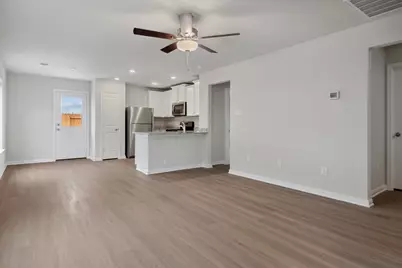 16474 Honeysuckle Hill Drive, Conroe, TX 77303 - Photo 9