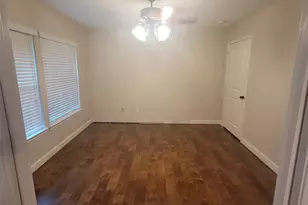 1613 S Hood St, Alvin, TX 77511 - Photo 25
