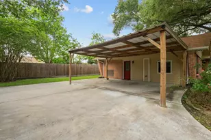 1613 S Hood St, Alvin, TX 77511 - Photo 7