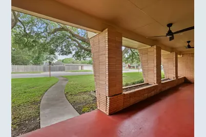 1613 S Hood Street, Alvin, TX 77511 - Photo 9