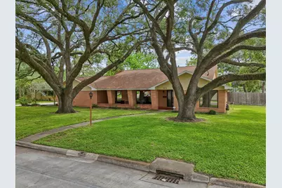 1613 S Hood Street, Alvin, TX 77511 - Photo 7