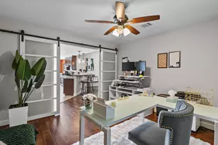 1613 S Hood St, Alvin, TX 77511 - Photo 21
