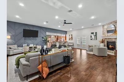 1613 S Hood Street, Alvin, TX 77511 - Photo 11