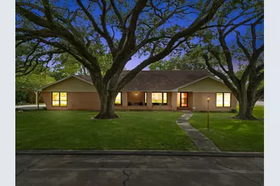 1613 S Hood Street, Alvin, TX 77511 - Photo 39