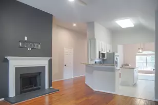 91 N Willow Point Cir, The Woodlands, TX 77382 - Photo 1