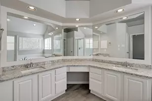 51 E Greywing Cir, The Woodlands, TX 77382 - Photo 11