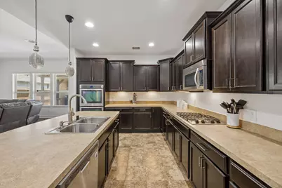 24622 Emerald Pool Falls Drive, Tomball, TX 77375 - Photo 5