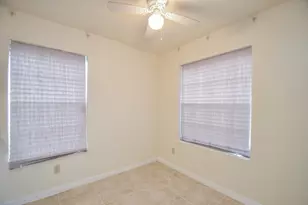 2750 Holly Hall St, Houston, TX 77054 - Photo 7