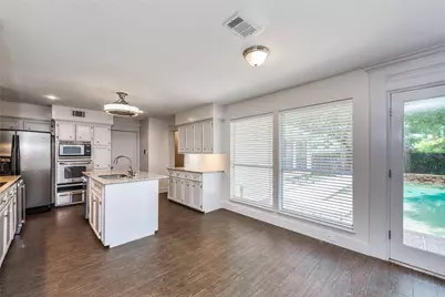 2824 S Logrun Circle, The Woodlands, TX 77380 - Photo 11