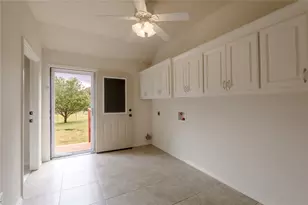72 Oak Hill Dr, Huntsville, TX 77320 - Photo 15