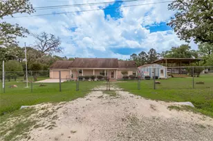 72 Oak Hill Dr, Huntsville, TX 77320 - Photo 11