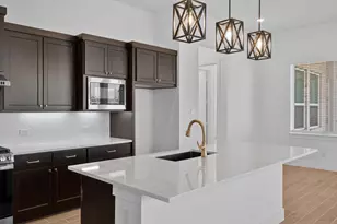 12019 Canal Vw Blvd, Mont Belvieu, TX 77523 - Photo 7
