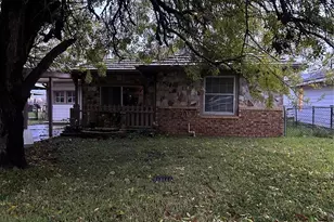 2018 N Avenue H, Freeport, TX 77541 - Photo 3