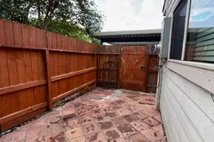 9353 Westwood Village, Houston, TX 77036 - Photo 7