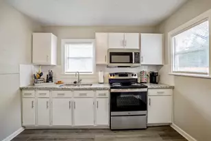 5411 Arapahoe St, Houston, TX 77020 - Photo 9