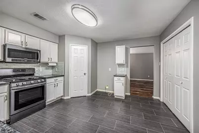 8019 Rosemary Drive, Baytown, TX 77521 - Photo 11