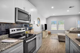 1147 Buffalograss Trl, Sealy, TX 77474 - Photo 9