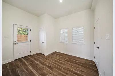 410 W Marlin St W, Willis, TX 77378 - Photo 13