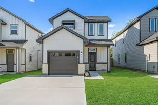410 W Marlin St W, Willis, TX 77378 - Photo 1