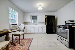 7837 Dayton St, Houston, TX 77012 - Photo 9
