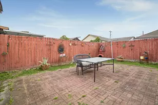 7837 Dayton St, Houston, TX 77012 - Photo 11