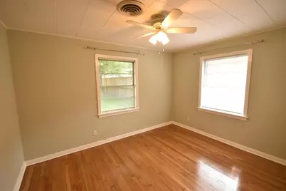 3619 Penwood Way, Houston, TX 77023 - Photo 9