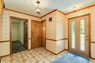 204 Sleepy Hollow Dr, Lake Jackson, TX 77566 - Photo 5