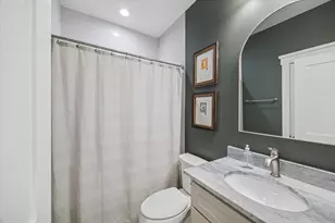 216 W 30th St, Houston, TX 77018 - Photo 15